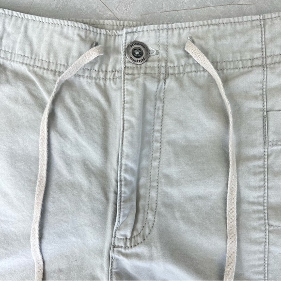 ♦️SOLD♦️PATAGONIA Gray 100% Organic Cotton Flat Front Drawstring Casual Shorts - Picture 6 of 13